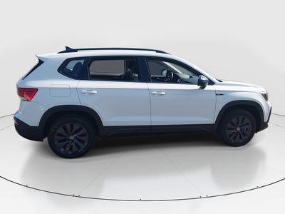 2024 Volkswagen Taos - Photo 8
