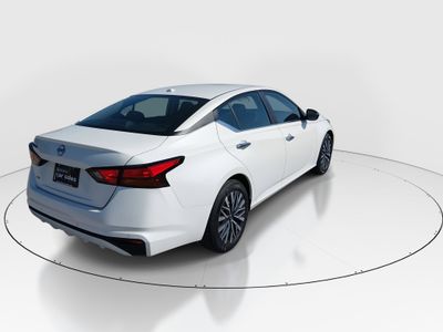 2025 Nissan Altima - Photo 7