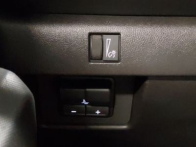 2025 Chevrolet Colorado — photo 13 view