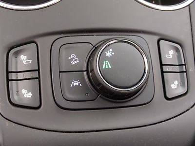 2023 GMC Terrain - Photo 17