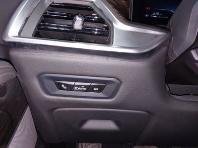 2025 BMW X5 - Photo 13