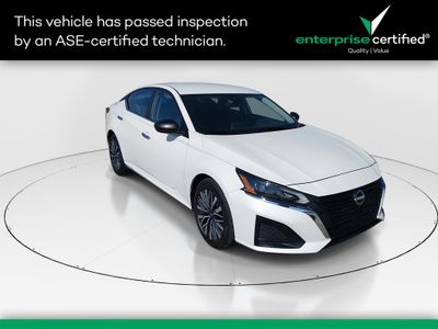 2025 Nissan Altima - Photo 1