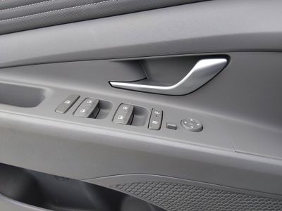 2025 Hyundai Elantra - Photo 19