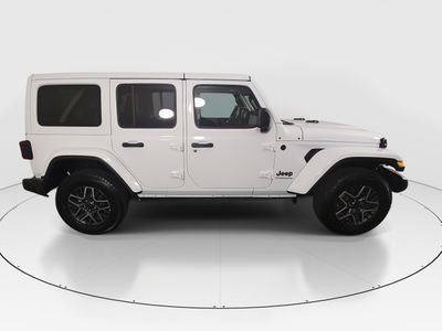2025 Jeep Wrangler - Photo 8