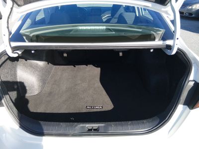 2025 Nissan Altima - Photo 11