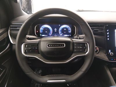 2024 Jeep Wagoneer - Photo 12