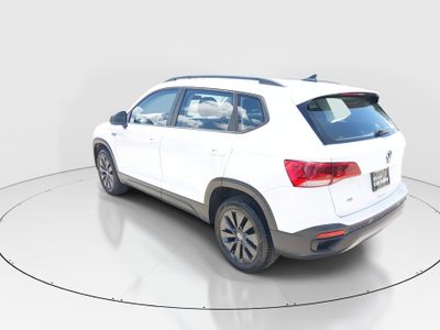 2024 Volkswagen Taos - Photo 5