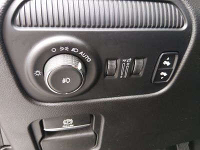 2024 Jeep Wagoneer - Photo 13
