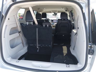 2023 Chrysler Pacifica — photo 20 view