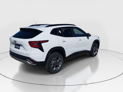 2025 Chevrolet Trax - Photo 7