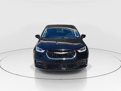2024 Chrysler Pacifica — side profile view