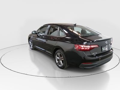 2024 Volkswagen Jetta - Photo 5