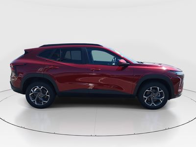 2025 Chevrolet Trax - Photo 8