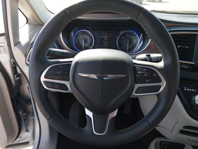 2023 Chrysler Voyager - Photo 12