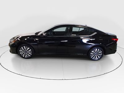 2025 Nissan Altima - Photo 4
