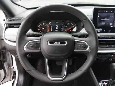 2024 Jeep Compass - Photo 12