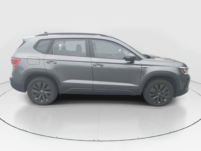 2024 Volkswagen Taos - Photo 8