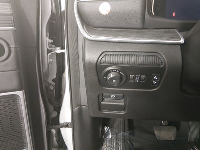 2024 Jeep Wagoneer - Photo 13