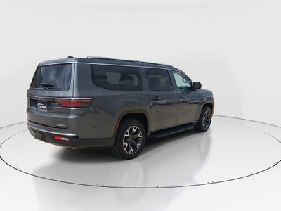 2023 Jeep Wagoneer L - Photo 7