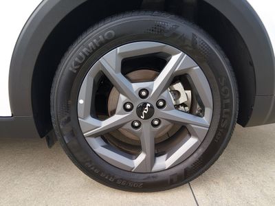 2025 Kia K4 - Photo 10