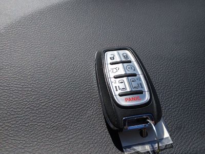 2024 Chrysler Pacifica — photo 15 view