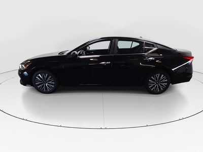 2025 Nissan Altima - Photo 4