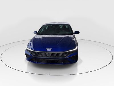 2024 Hyundai Elantra - Photo 2