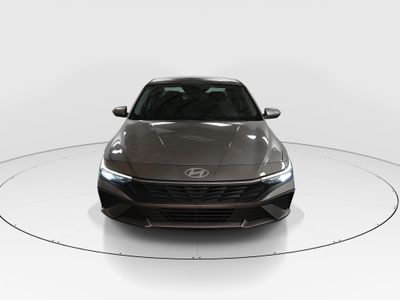 2024 Hyundai Elantra - Photo 2