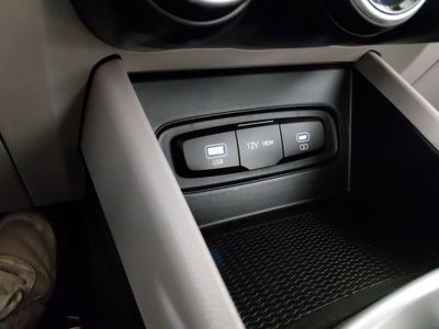 2025 Hyundai Venue - Photo 17