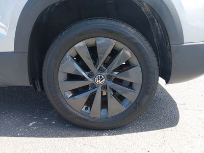 2024 Volkswagen Taos - Photo 10