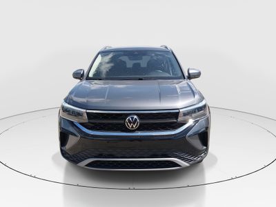 2024 Volkswagen Taos - Photo 2