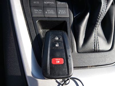 2024 Toyota RAV4 - Photo 15