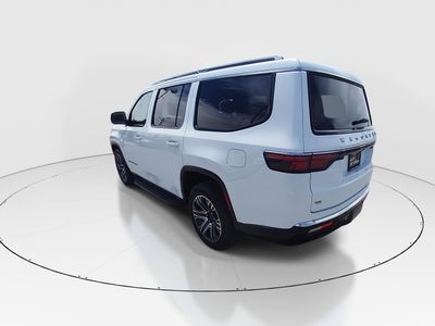 2024 Jeep Wagoneer - Photo 5