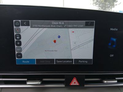 2025 Hyundai Elantra - Photo 17