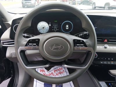 2024 Hyundai Elantra - Photo 12