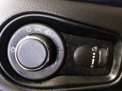 2023 Jeep Renegade - Photo 13