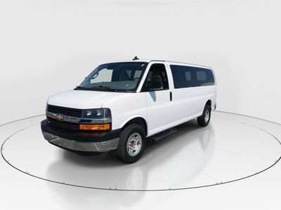 2023 Chevrolet Express Passenger - Photo 3