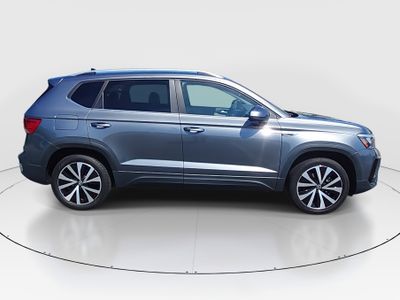 2024 Volkswagen Taos - Photo 8