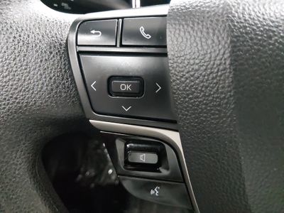 2025 Toyota Camry — photo 17 view