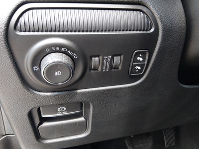 2023 Jeep Wagoneer L - Photo 13
