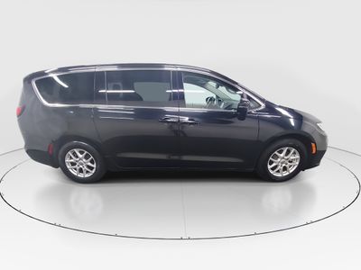 2023 Chrysler Pacifica - Photo 8