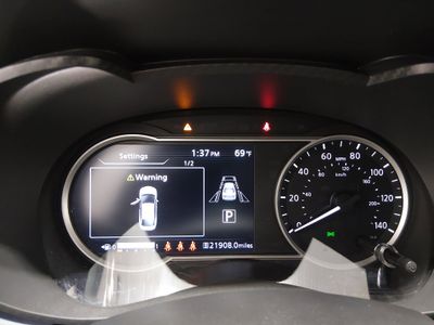 2025 Nissan Versa - Photo 14