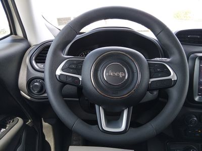 2023 Jeep Renegade - Photo 12