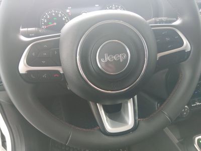 2023 Jeep Renegade - Photo 12