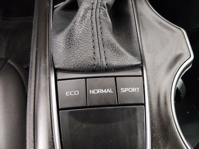 2024 Toyota Camry - Photo 19