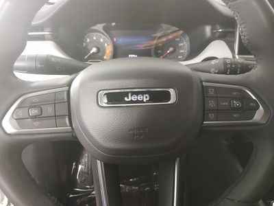 2024 Jeep Compass - Photo 12