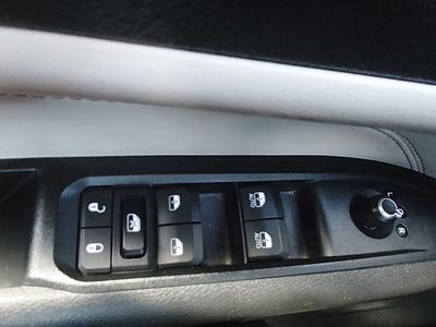2023 Jeep Compass - Photo 13