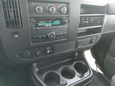 2020 Chevrolet Express Passenger - Photo 13