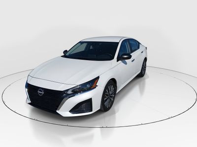 2025 Nissan Altima - Photo 3