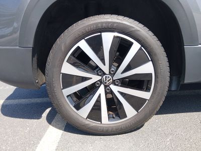 2024 Volkswagen Taos - Photo 10